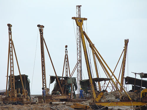 2009年廣東平海電廠樁基及止水帷幕施工